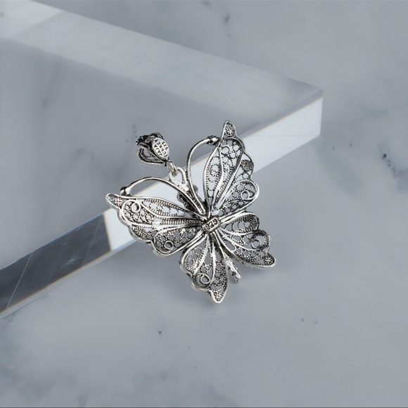 NWT: Sterling Silver Filigree Butterfly Pendant With Chain - Picture 7 of 10